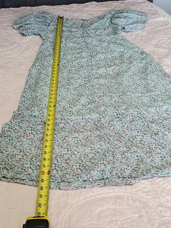 By The River Light Green Floral Puff-Sleeve Maxi Dress - Picture 2 of 11